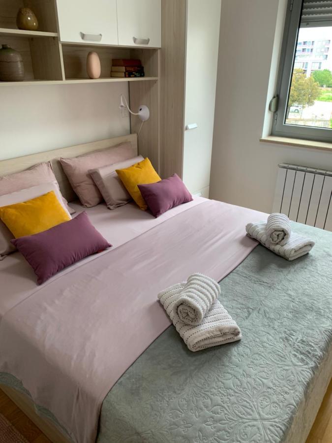 Apartment Angela With Private Garage Slot Pula Exterior foto